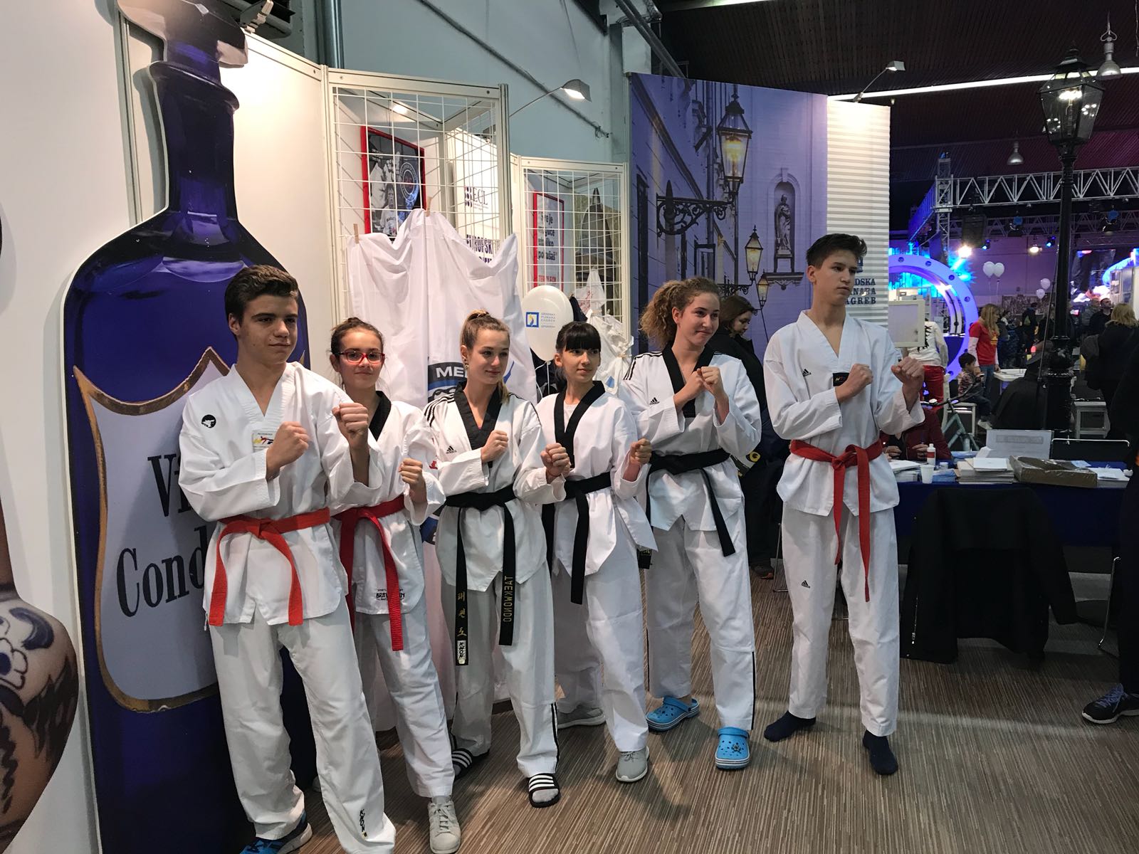 6850c0ff-5a4b-4908-86a2-e03b9470d35d